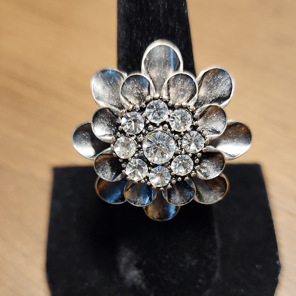 Silver Starburst Crystal Statement Ring - image 1